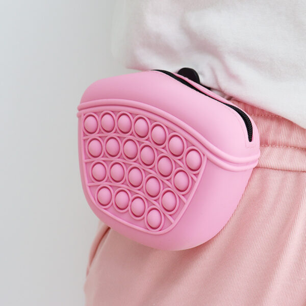 Bag Silicone Feed Dogs Treat Pouch Pet Training Bag Bundle Pocket Waist Pack Pet Portable Dog Training Waist Bag Treat Snack Bait Dogs Soft Washable Outdoor Feed Storage Pouch Food Reward Silica Bags - Image 3